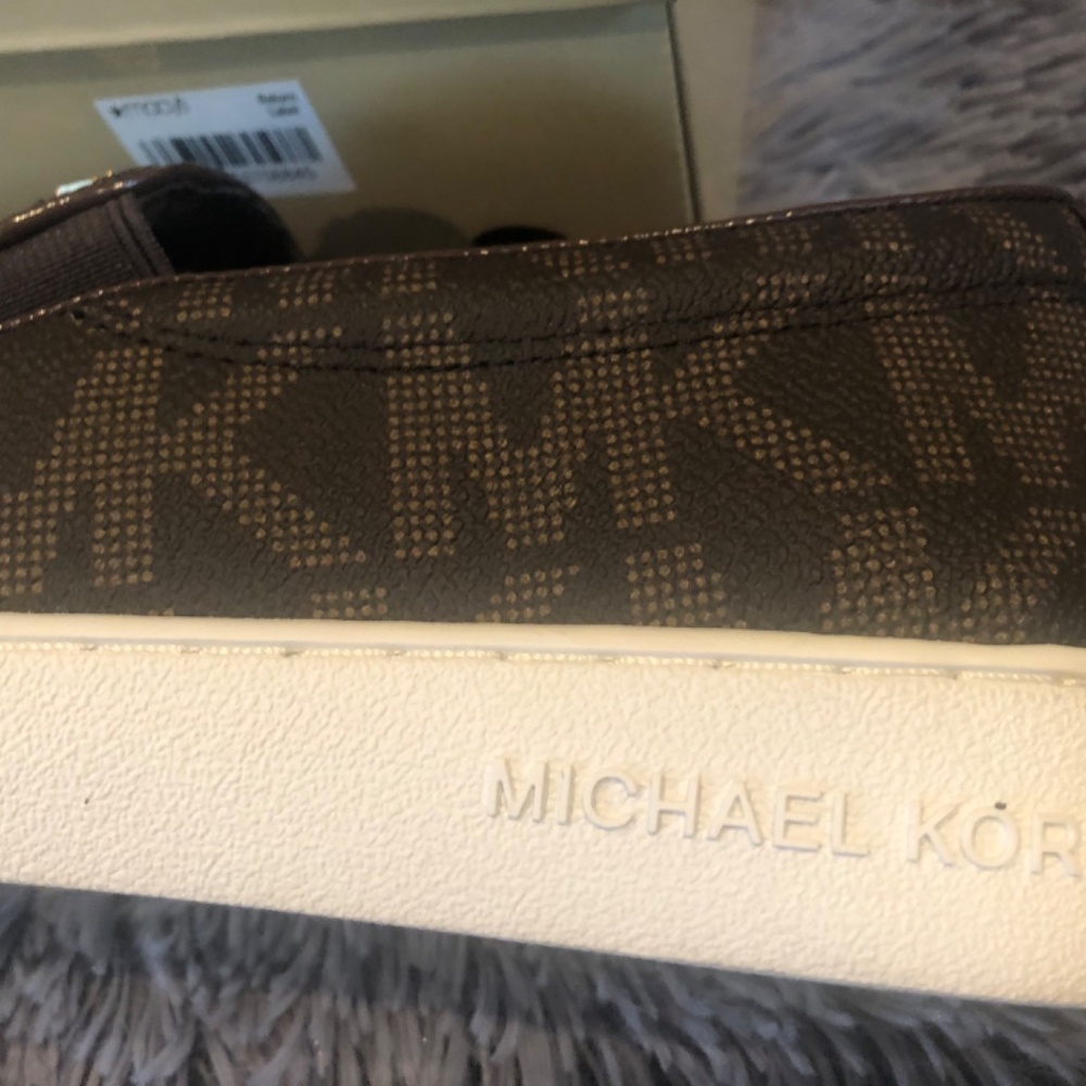 Michael Kors Keaton Slip On - Picture 3 of 9